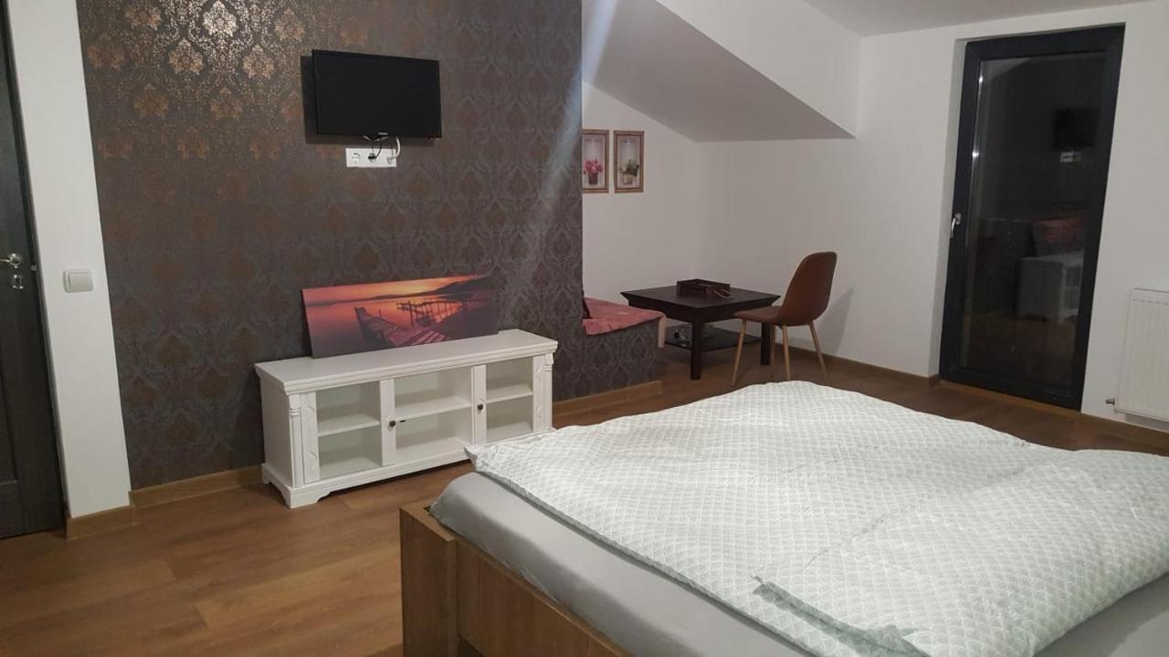Ayana Central House Oradea Ngoại thất bức ảnh